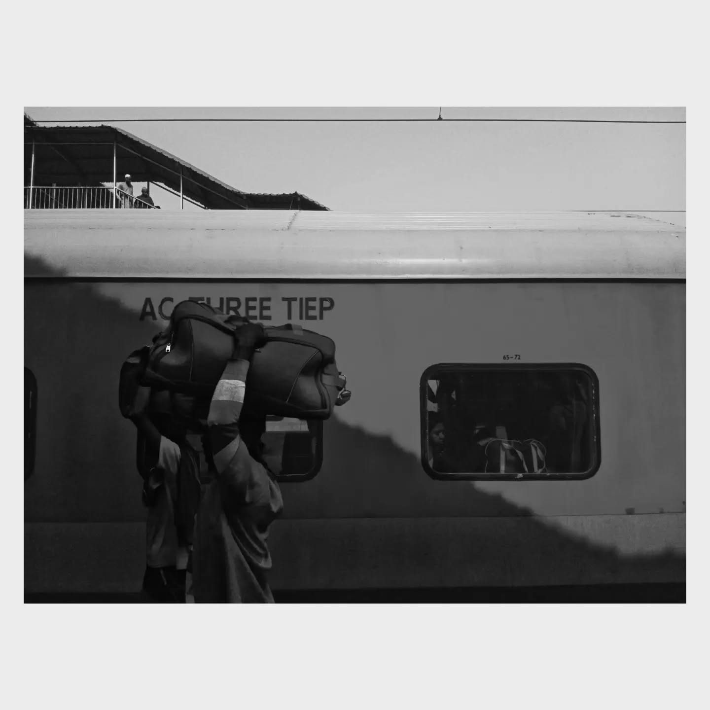 parallels_always close never together.