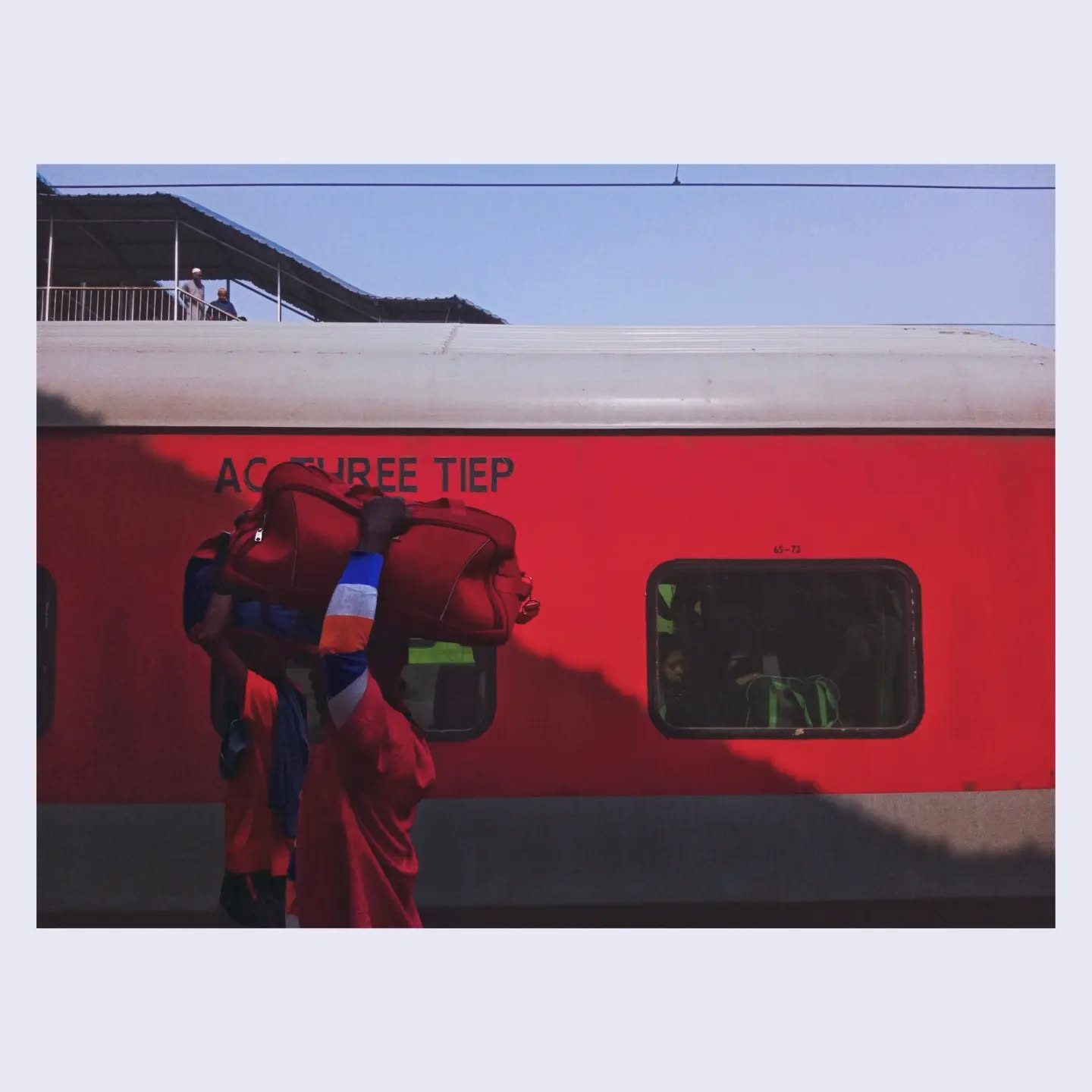 parallels_always close never together.