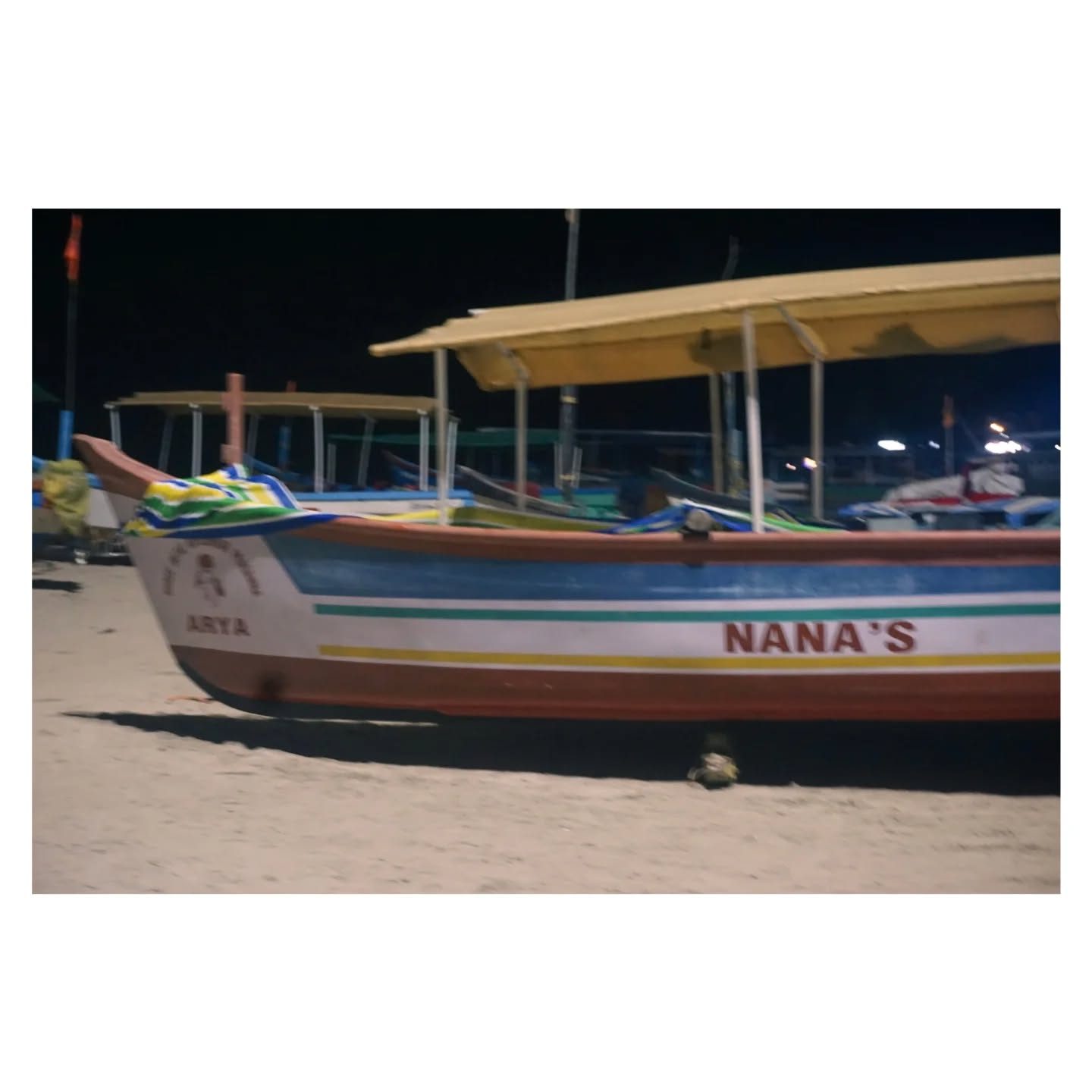 yeh aakhein itni khush hall1 ke baad goa me he dikhi h.🍻🌊🏖️👑